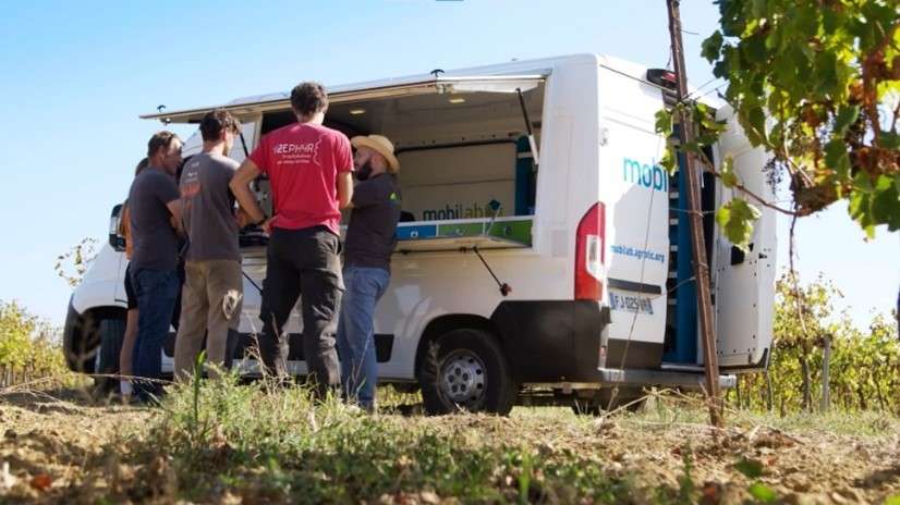 Le Mobilab a pour but de vulgariser les nouvelles technologies low-cost et low-tech. 